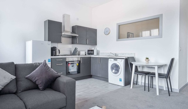 Modern 1BED Budget Apartment in Dudley