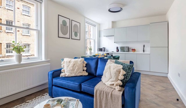 Modern 1BR Stay in the Heart of the City