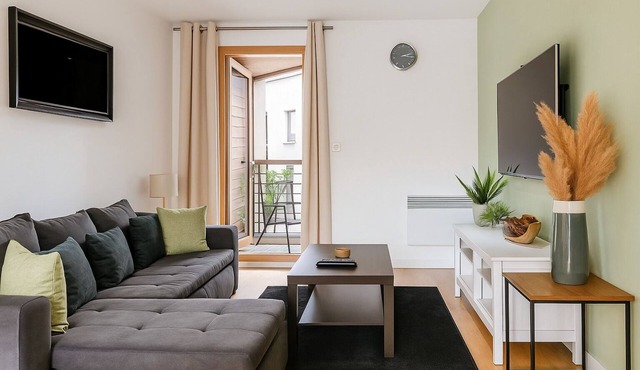 Modern 2-Bed apartment in CV1 Free Parking Walk to Everything!