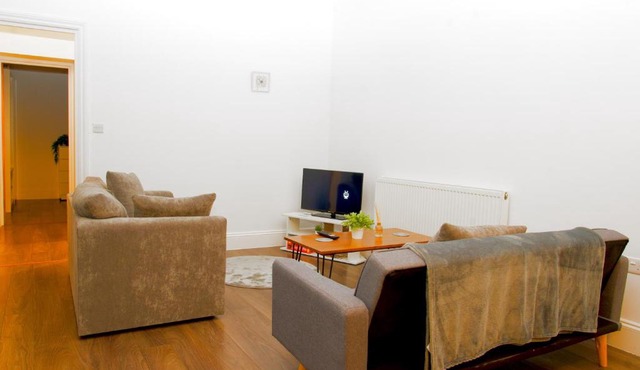 Modern 2 Bed Flat Crouch Hill N19
