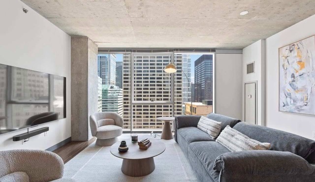 Modern 2BR in The Loop + Panoramic City Views in Chicago