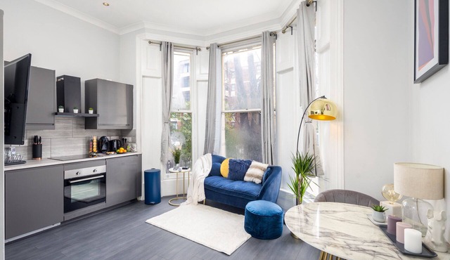Modern Apartment in West Kensington London