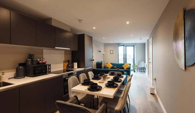 Modern Central Leeds 3 Bedroom Apartment Sleeps 6