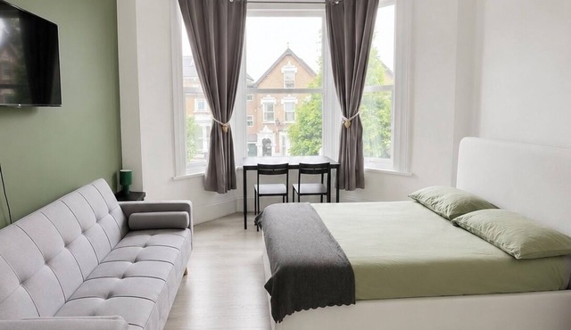 Modern Self-Contained Studios near Alexandra Palace & Wood Green