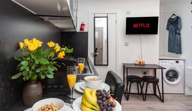Modern Studio | Best Value to central London