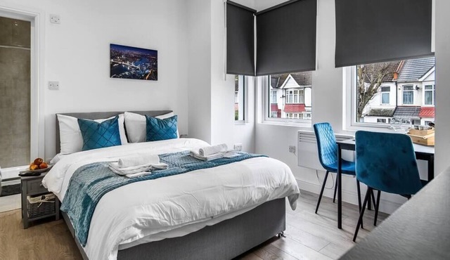 Modern Studio Rooms in Wembley 3