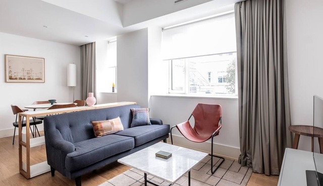 Modern Tower Bridge City 2 Bedroom Apartment