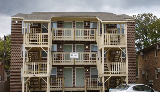 Monthly Upscale Beach Aptartment "A"