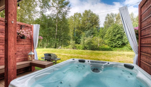 Moon River Suites #5 in North Bend