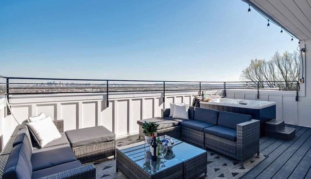 Nashville Duo Retreat Private Rooftops