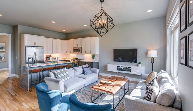 Nashville Townhome w/Rooftop Balcony & Game Room!