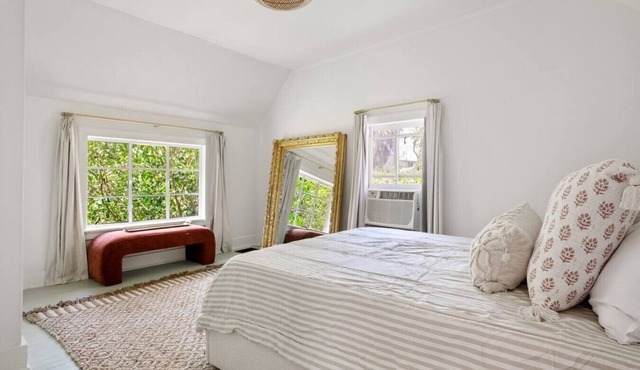 ~NEW~ Charming Guesthouse Near King St Walk to Historic District 30+ Stays