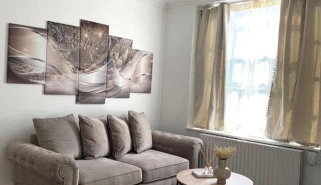 New look flat In Waterloo