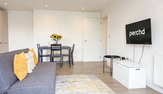 NEW St James City Centre Modern Apartment