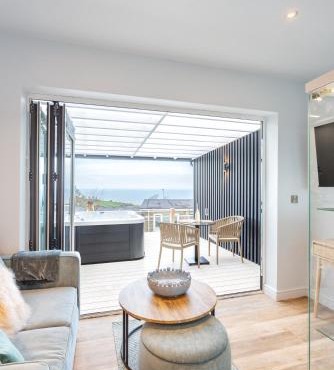 North Devon Resort - One Bedroom Vista Seaview with Hot Tub!