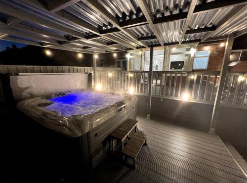 Numero Venti Aparthouse wifi parking Hot Tub Contractor and Group Friendly