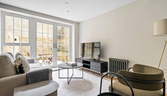 Open plan Waterloo, 2BR, New build, terrace, by Blueground