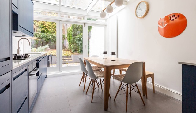 Ossington Street by onefinestay