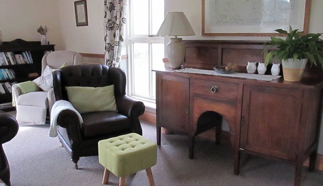 Owl Cottage High Weldon