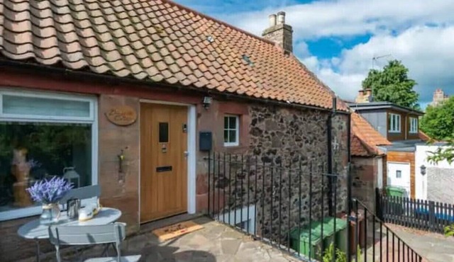 Peaceful Upper Cottage with Garden in Oldhamstocks, East Lothian, Scotland.
