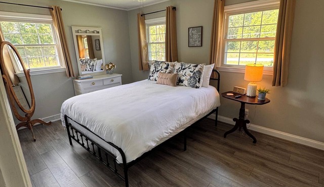 Pet-Friendly Country Retreat- Fenced Yard & Patio