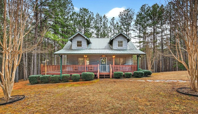 Pet Friendly, Fenced Yard, Fire Pit, Close to Lake Lure, Gated - Paws and Relax