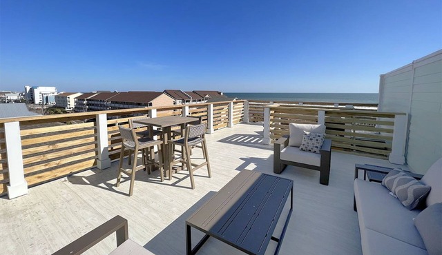 Pet Friendly Luxury 5BR w/Stunning Ocean Views and Private Rooftop Deck!