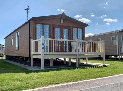 PG145 6 BERTH DELUXE CARAVAN GOLDEN PALM CHAPEL ST LEONARDs