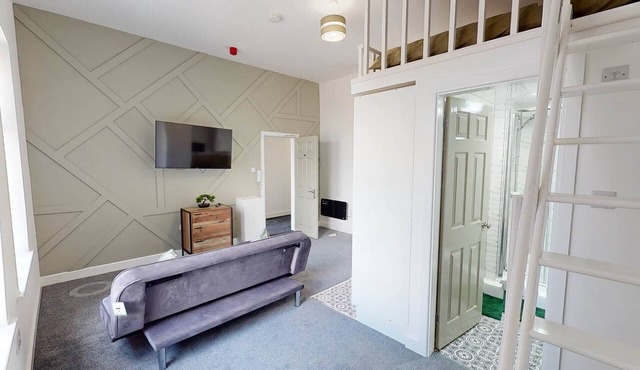 Piers View Deluxe Mezzanine - 9