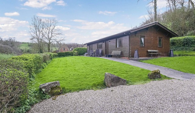 Pine Lodge - UK46679