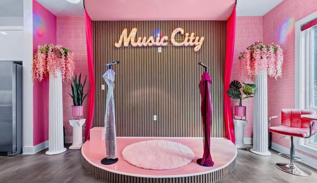 Pink Honky-Tonk Karaoke Stage, Pink Glam & Bar