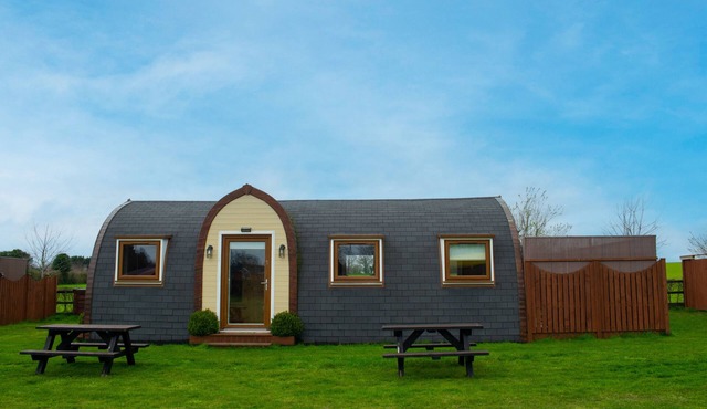 Pod 1 with Countryside view and Hot Tub
