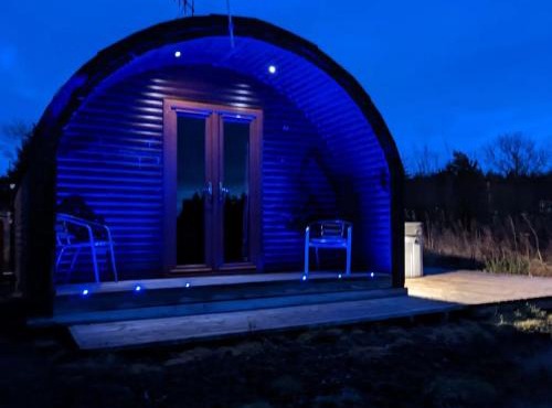 Pond View Pod 3 With Private Hot Tub -Fife - Loch Leven - Lomond Hills