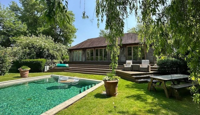 Pool House at Mill Cottage