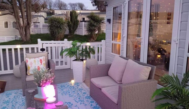Poppy's Retreat - Lodge in the Valley of Porth