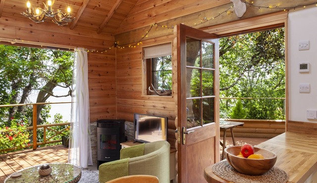 Porthole Log Cabin