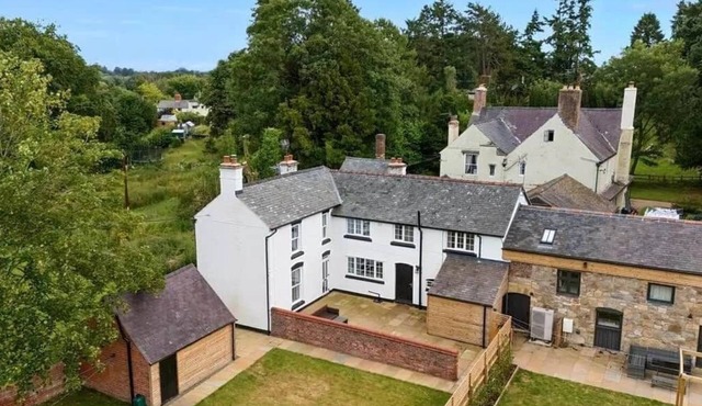 Preesgweene Farmhouse