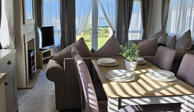 Premium 2 Bedroom Caravan With Free Wifi
