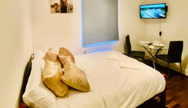 Prime Location, Stylish Studio Flat in Central London