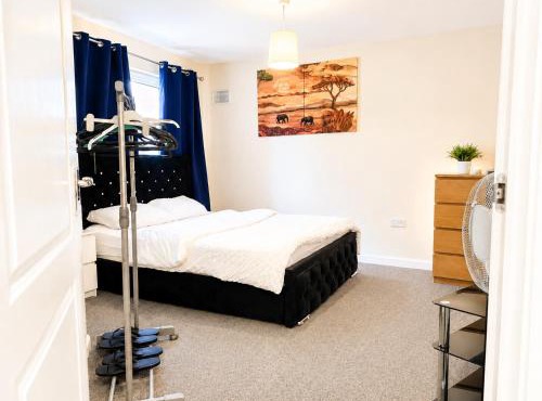 Private Ensuite room in Wolverhampton city centre