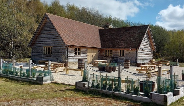 Private Oak Barn near Alton Towers & Peak District