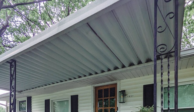 Quiet Cottage with a pool in East Nashville and 10 Minutes from Downtown