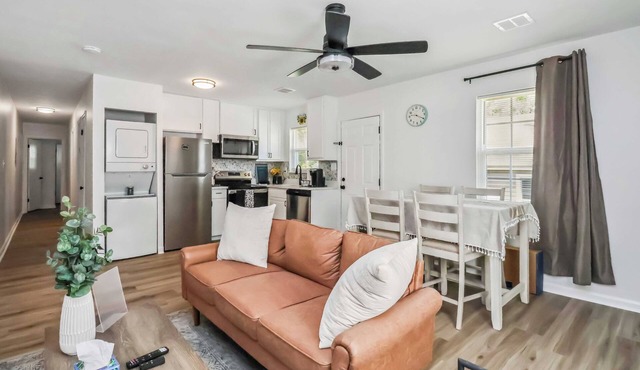 Quiet, Furnished 2BR Near Duke Hospital Ideal for Professionals & Extended Stays