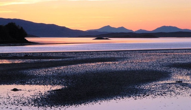 Quiet village location in beautiful valley close to Kilmartin, Argyll. Sleeps 4, dog friendly