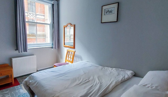 R S Hostels - leeds
