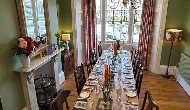 Ramsgate Retreats - Latimer House, boutique seaside holiday home for large families, groups, golf