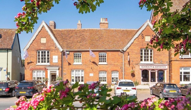Red House Apartment – Timeless Luxury in the Heart of Long Melford
