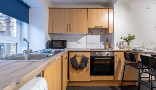 Refreshing Modern Apartment in Glasgow's West End