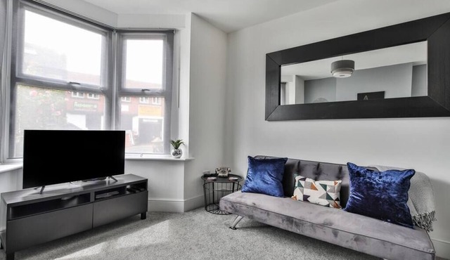 ★Refurbished★ Plush Property|Great Transport Links