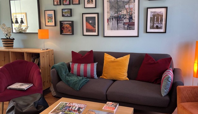 Relaxed Bath Base | Private Parking | Walks & Bus to City